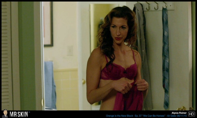 Alysia Reiner no underwear 14