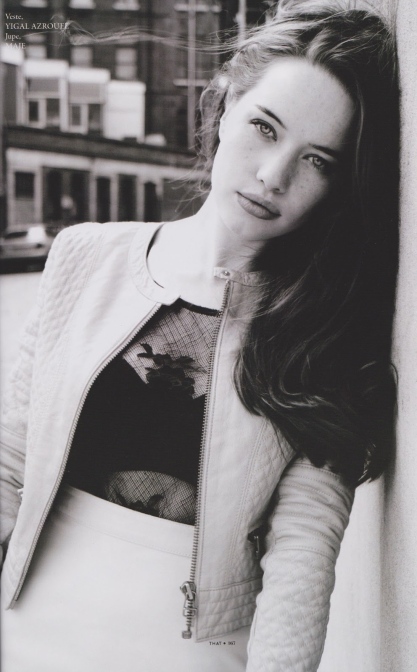 Anna Popplewell boobs are visible