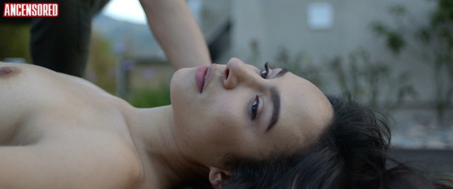 Aurora Perrineau naked