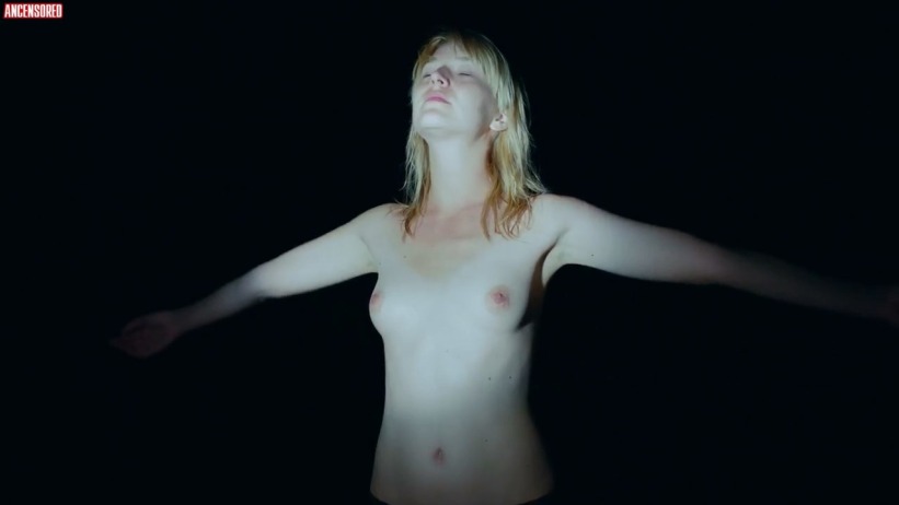 Diana Sillaots naked breasts 98