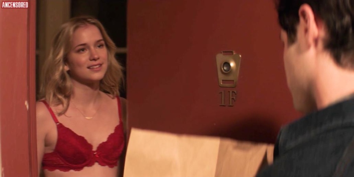 Elizabeth Lail no underwear