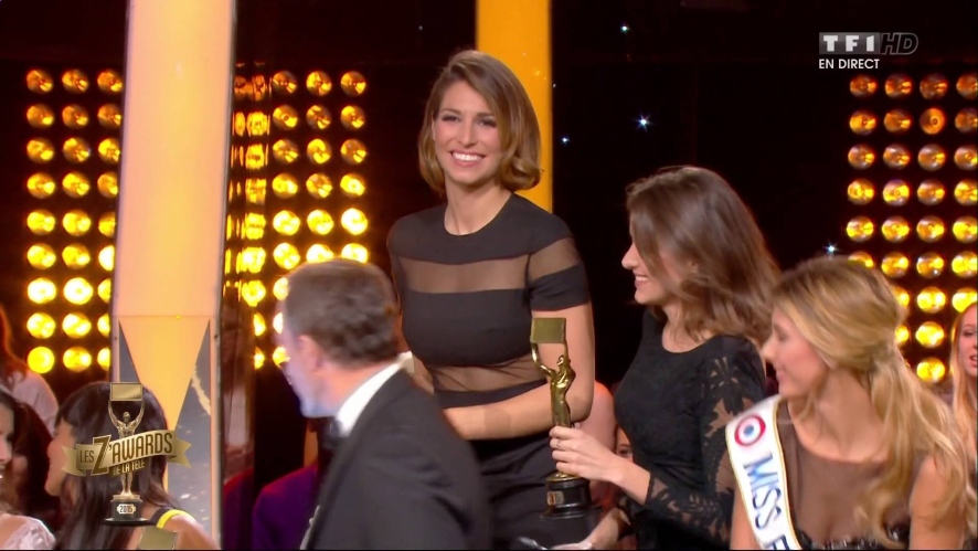 Laury Thilleman no panties 55