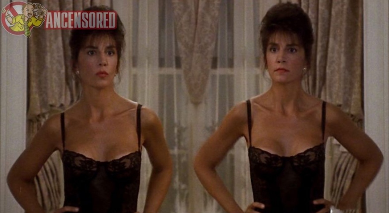 Mercedes Ruehl ass