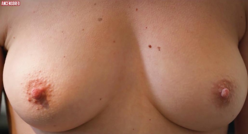 Nina Meurisse breasts
