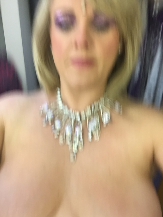 Sally Lindsay naked