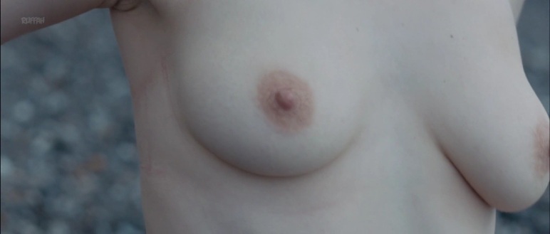 Shian Denovan boobs 67